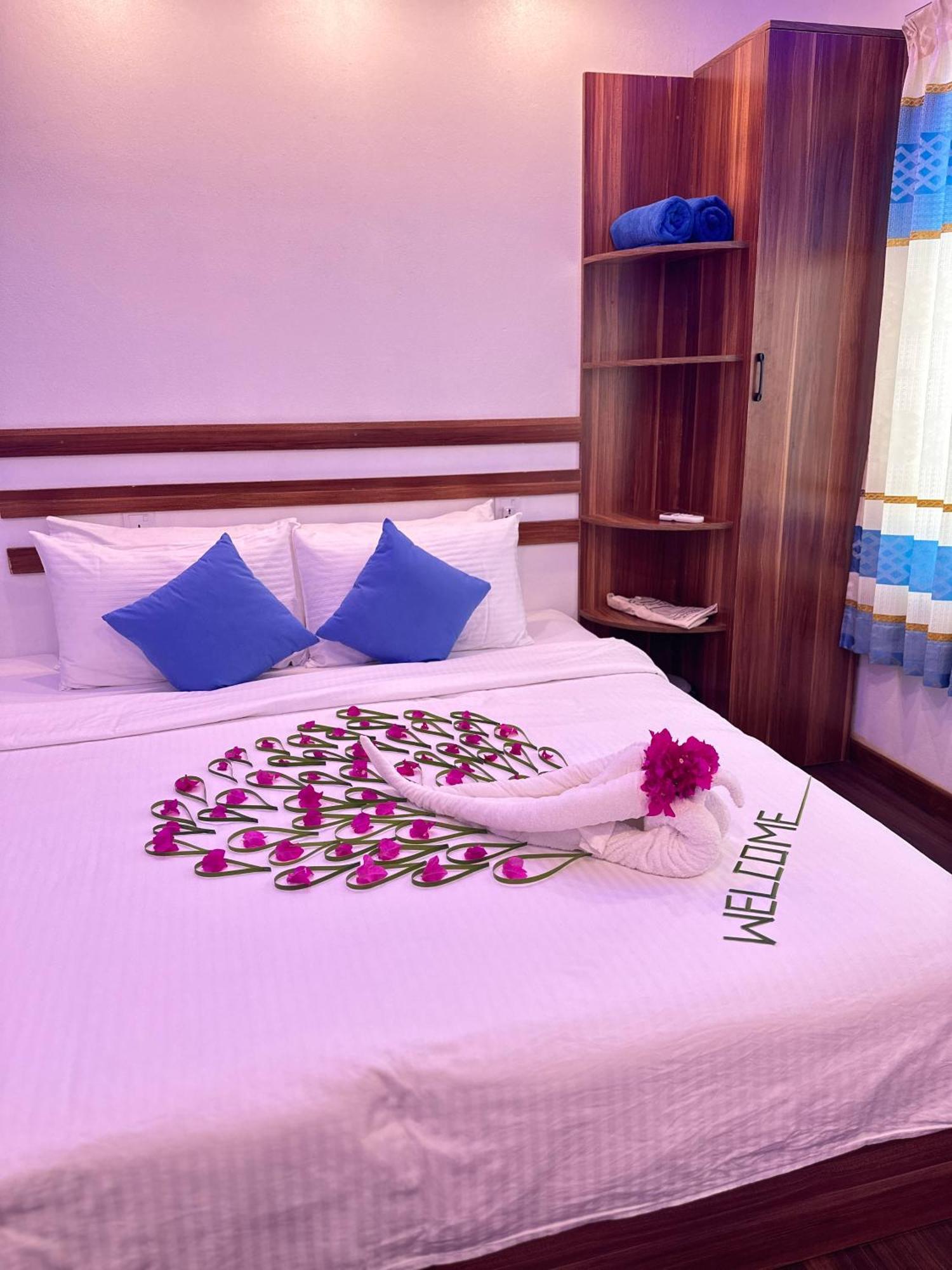 מלון Omadhoo Hudhuvelimaldives מראה חיצוני תמונה
