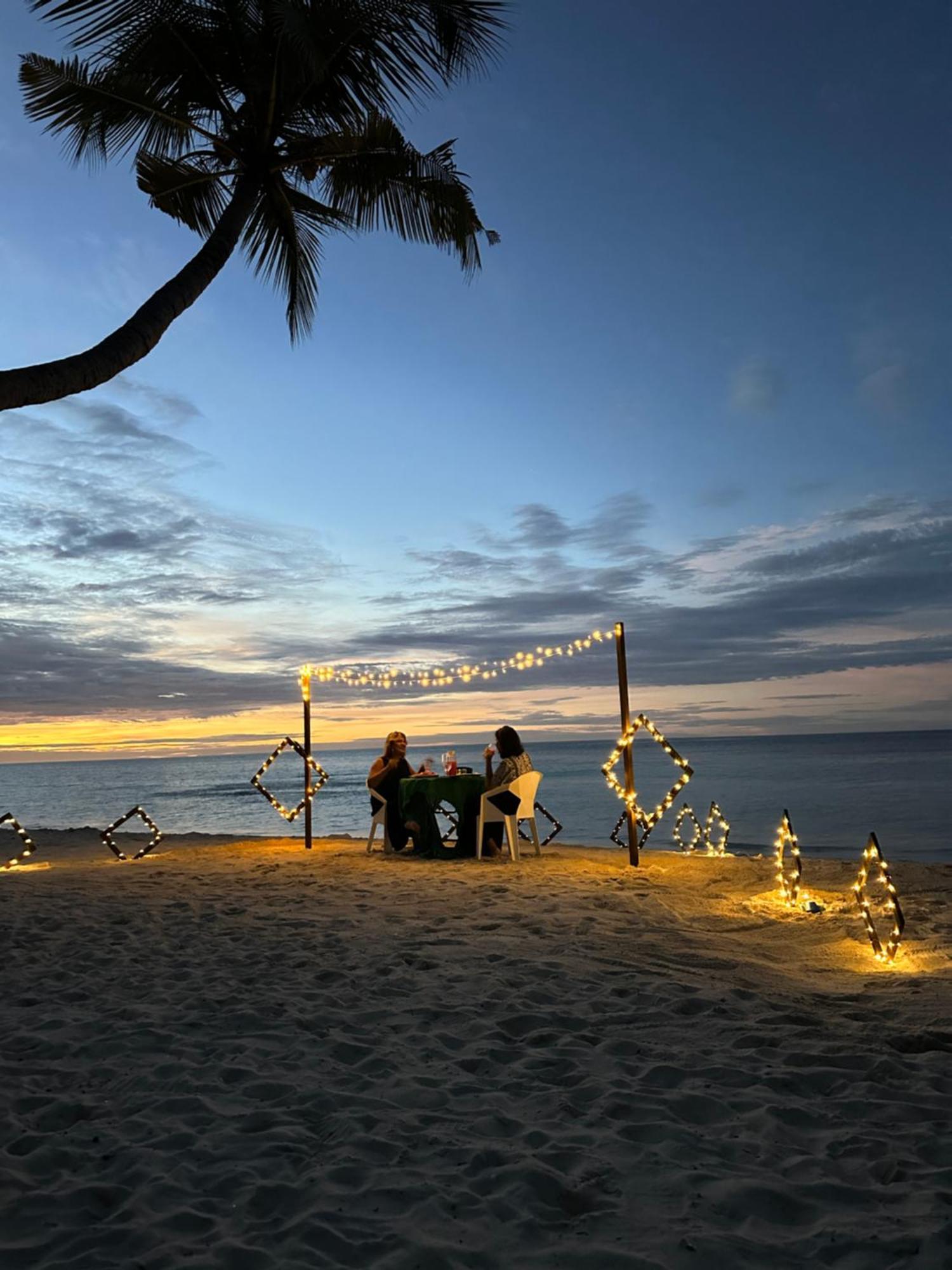 מלון Omadhoo Hudhuvelimaldives מראה חיצוני תמונה